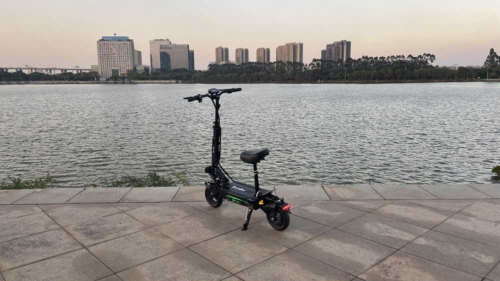 Lightweight Folding Electric Scooter With Seat OEM